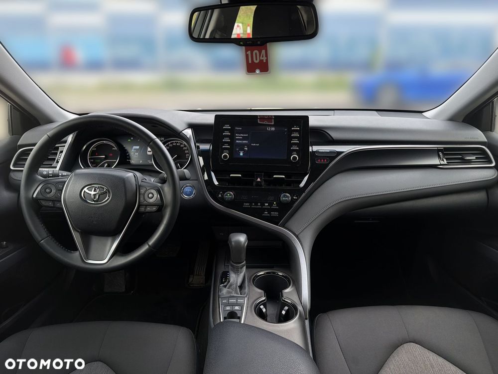 Toyota Camry 2.5 Hybrid Comfort CVT - 12