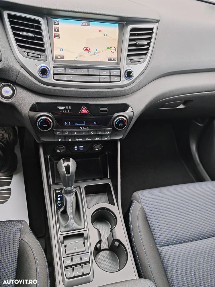 Hyundai Tucson 2.0 CRDI 4WD Automatik Style - 11