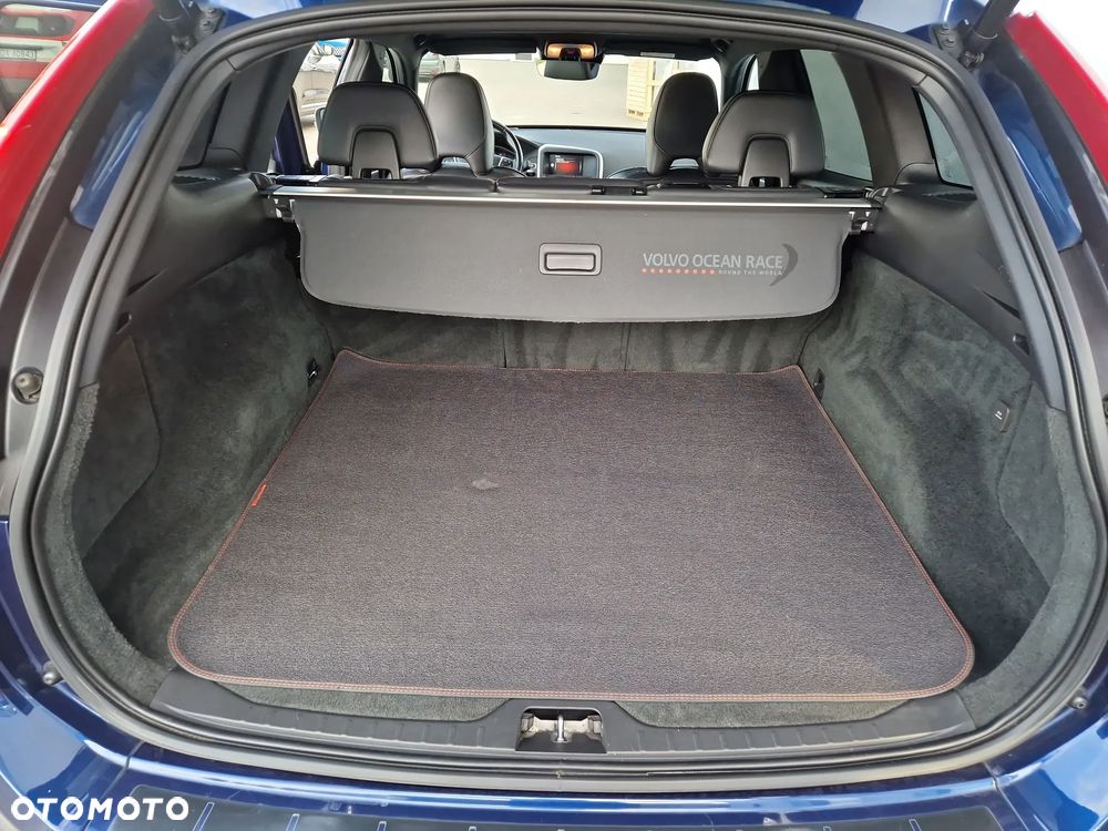 Volvo XC 60 D4 Drive-E Ocean Race - 17
