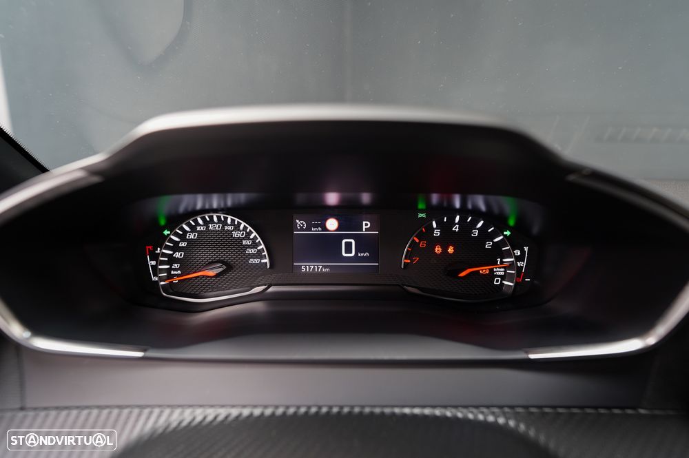 Peugeot 2008 1.2 PureTech Allure EAT8 - 14