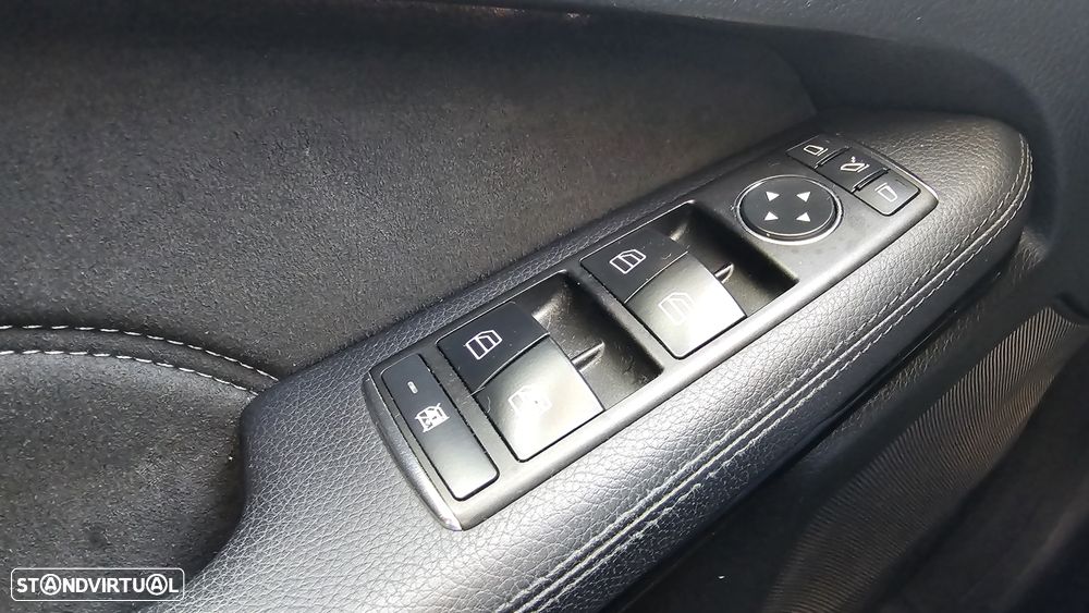 Mercedes-Benz E 250 CDi Avantgarde BlueEfficiency Auto. - 31