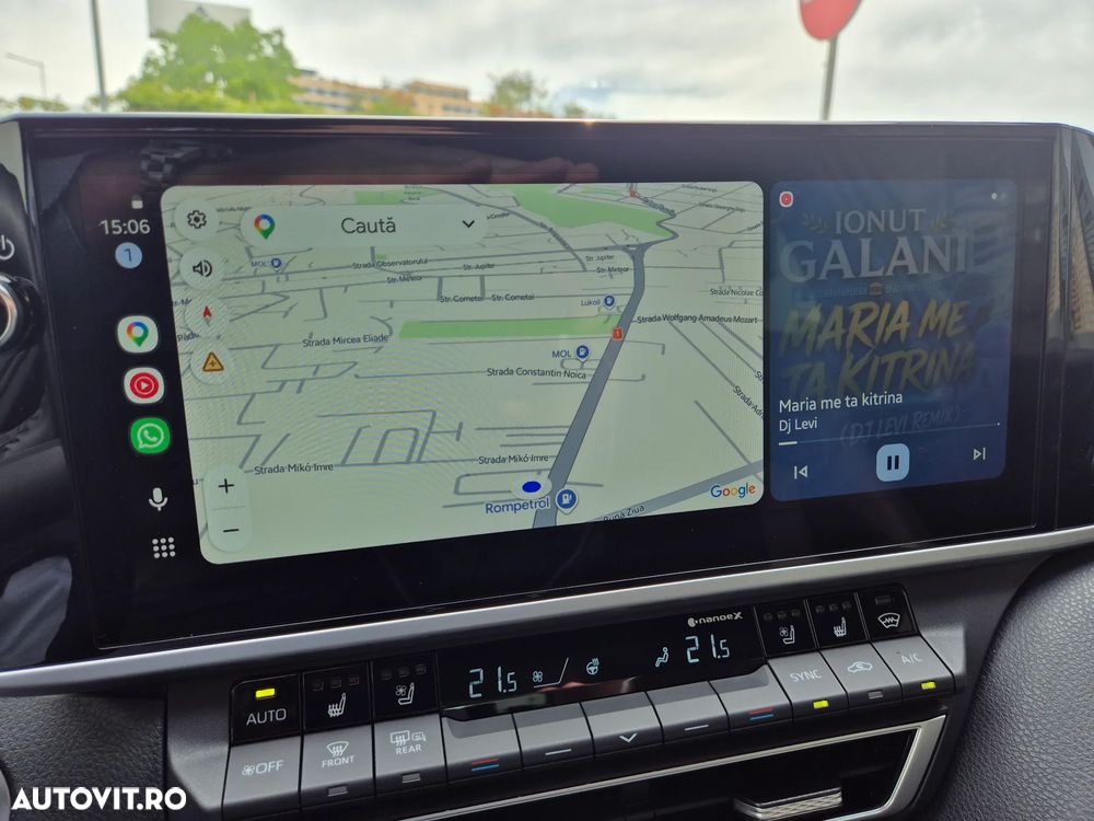 Toyota Camry 2.5 Exclusive - 30
