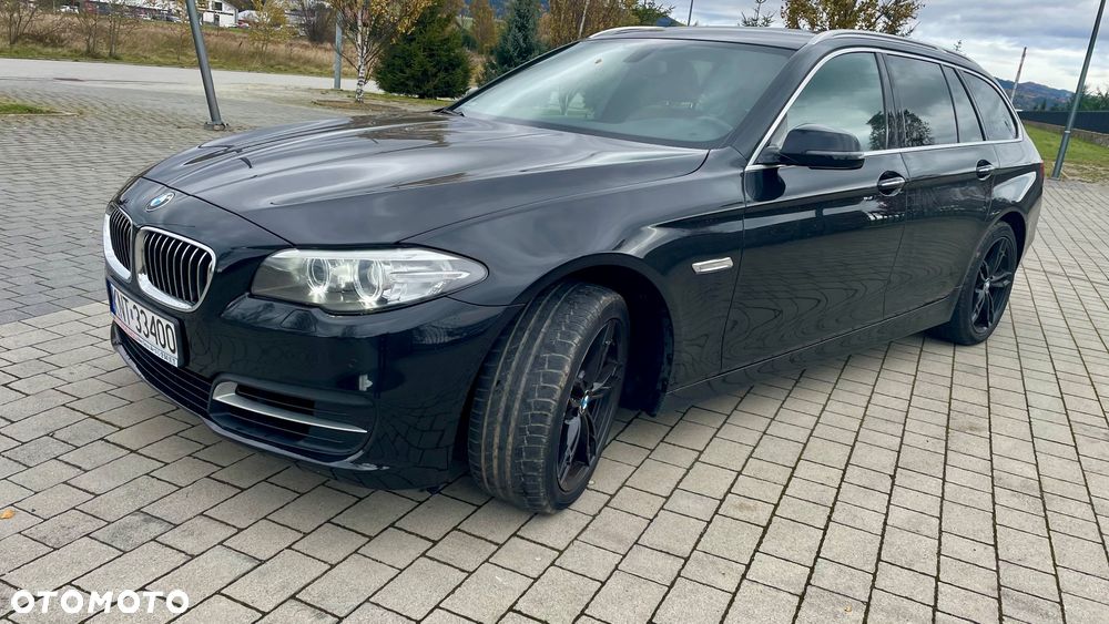 BMW Seria 5 525d xDrive Luxury Line - 2