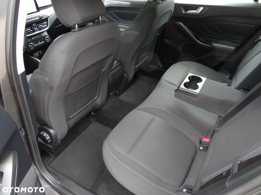 Ford Focus 1.5 EcoBlue Start-Stopp-System TITANIUM - 25