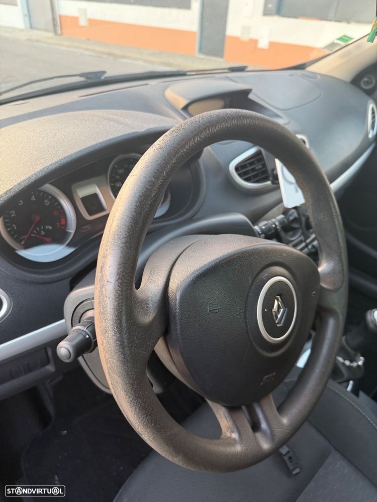 Renault Clio 1.2 16V GT - 20