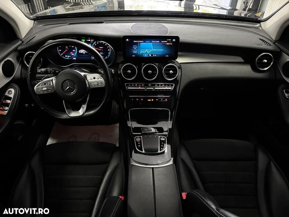 Mercedes-Benz GLC 300 e 4MATIC - 26