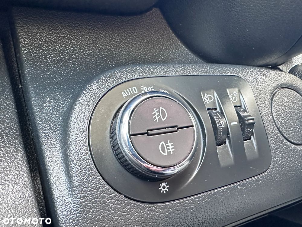 Opel Combo 1.5 CDTI Enjoy S&S - 27