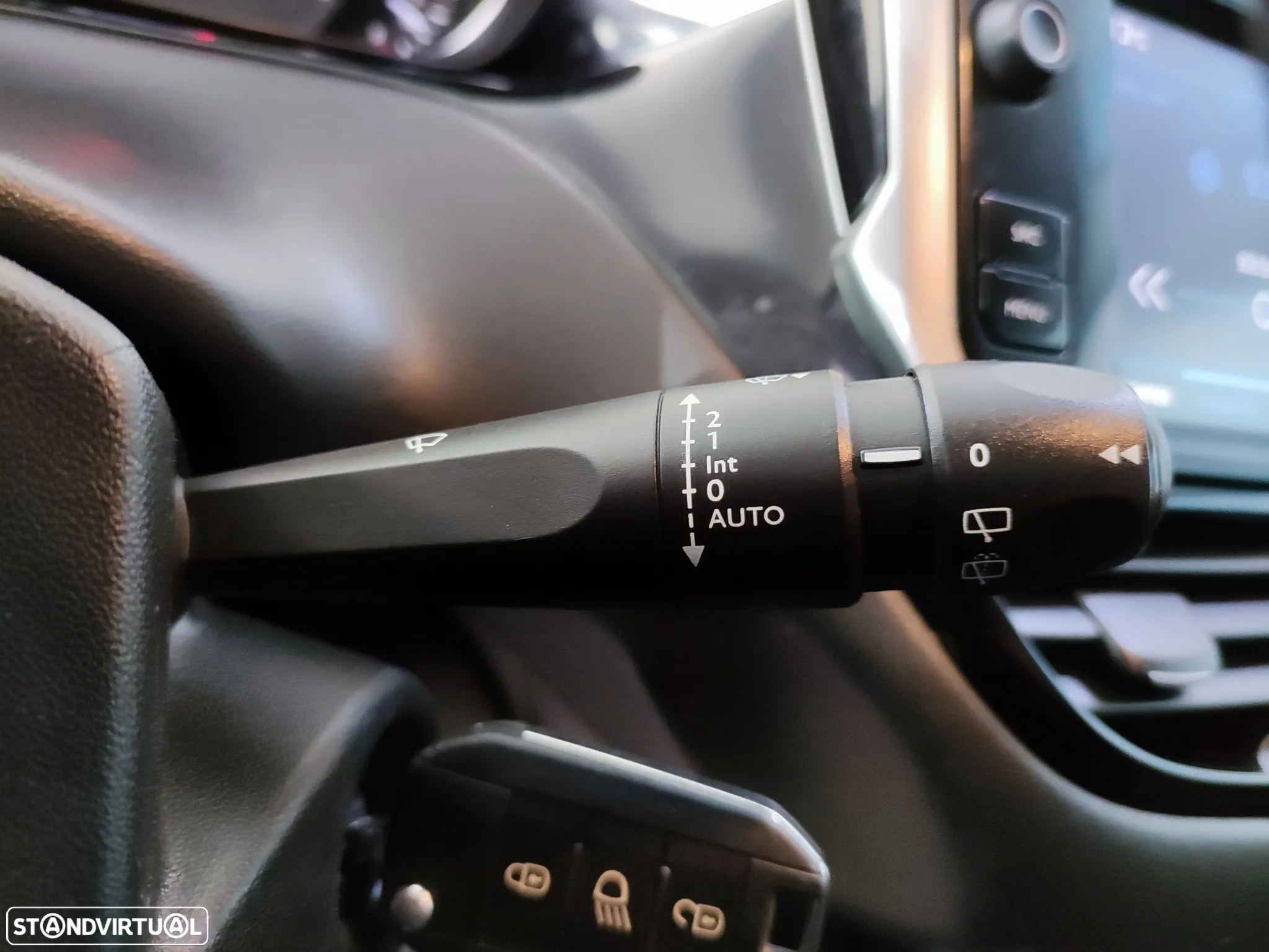 Peugeot 208 PureTech 82 Stop & Start Signature - 18