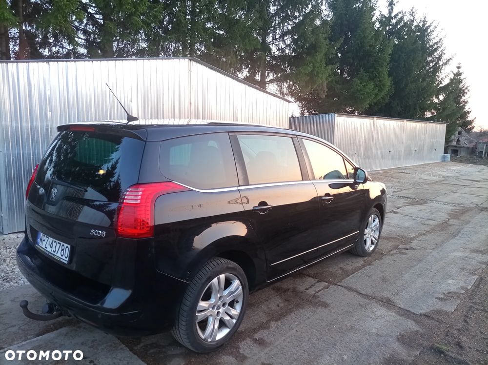 Peugeot 5008 - 3
