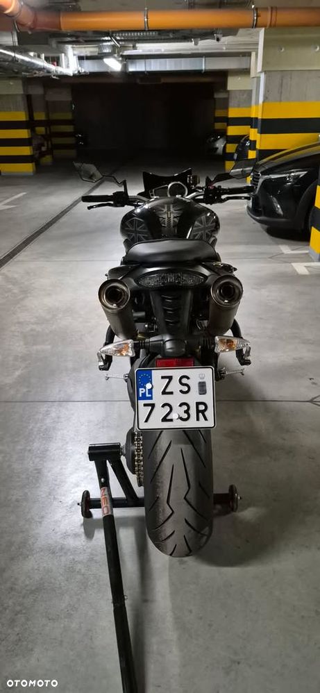 Triumph Speed Triple - 3