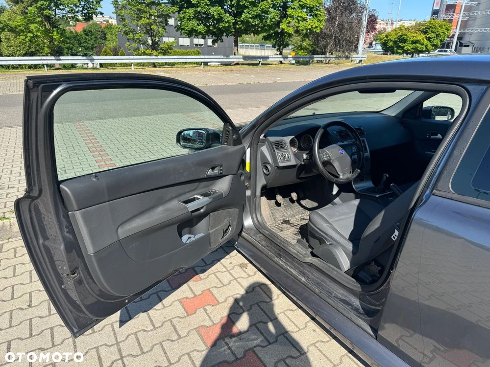 Volvo C30 2.0 - 10
