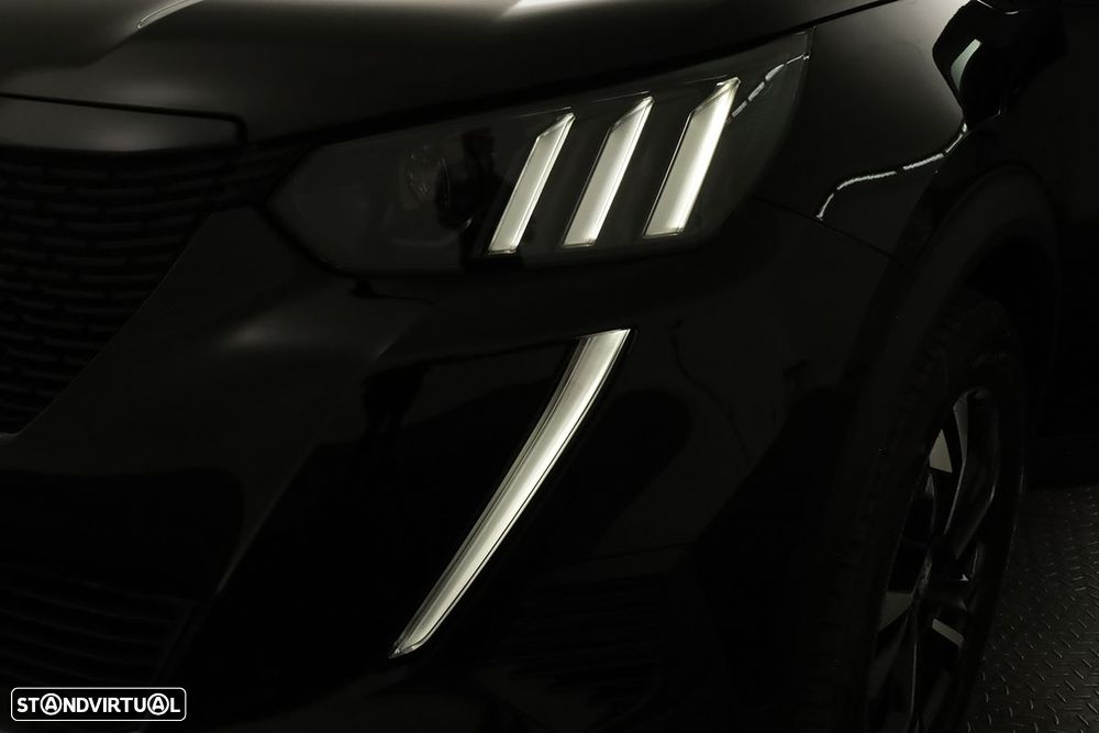 Peugeot e-2008 50 kWh GT - 6