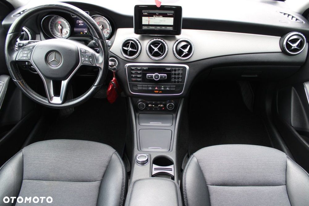 Mercedes-Benz GLA - 19