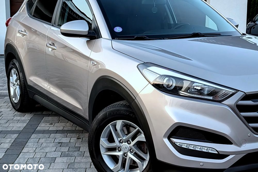 Hyundai Tucson 1.6 GDI BlueDrive Design 2WD - 24