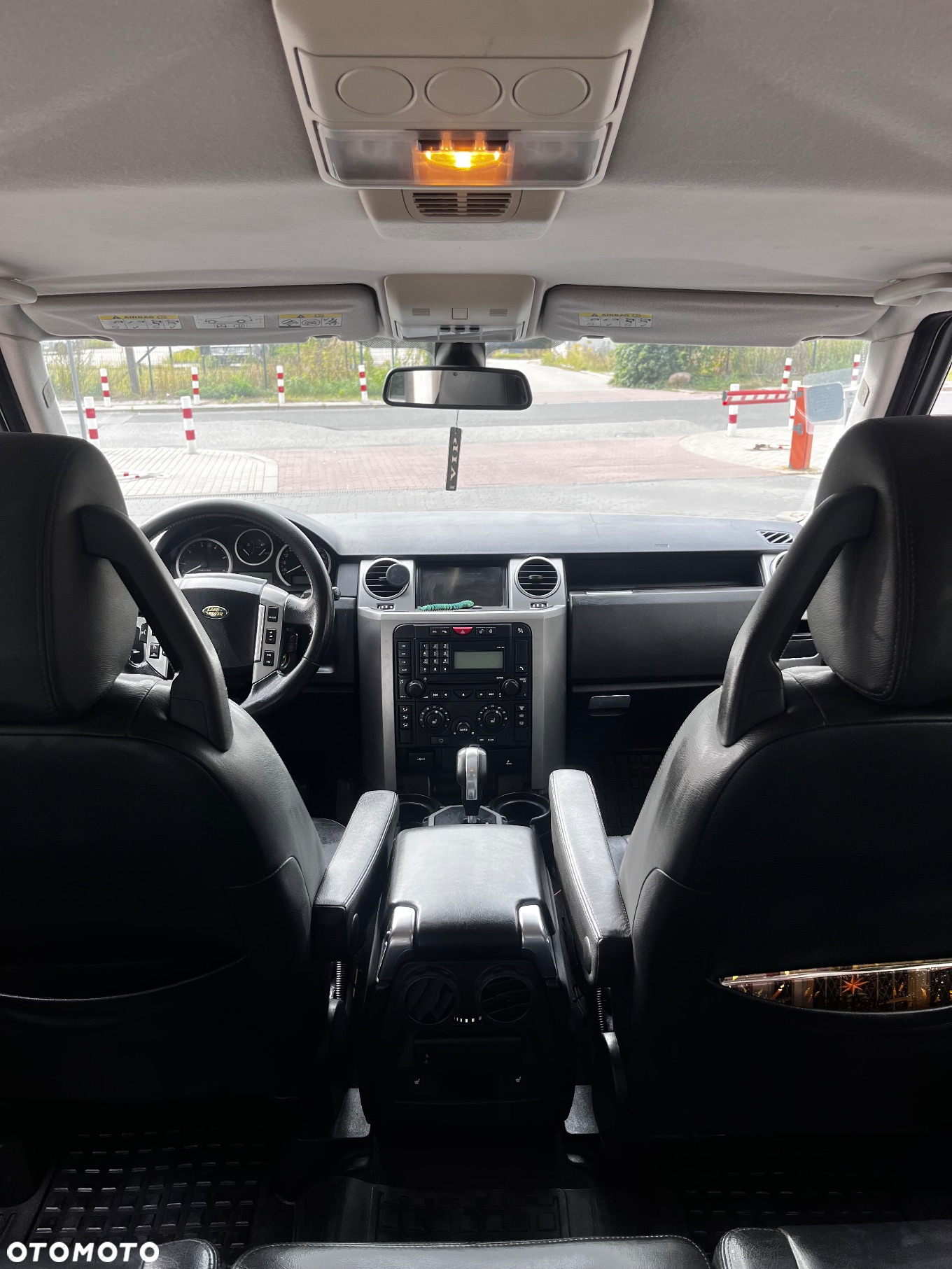Land Rover Discovery IV 2.7D V6 SE - 33