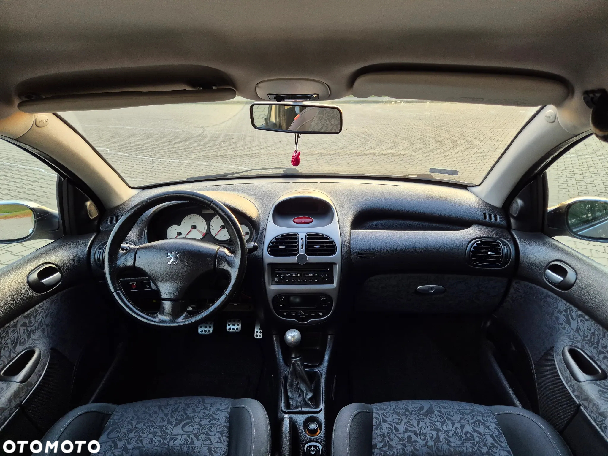 Peugeot 206 1.6 Quiksilver - 8