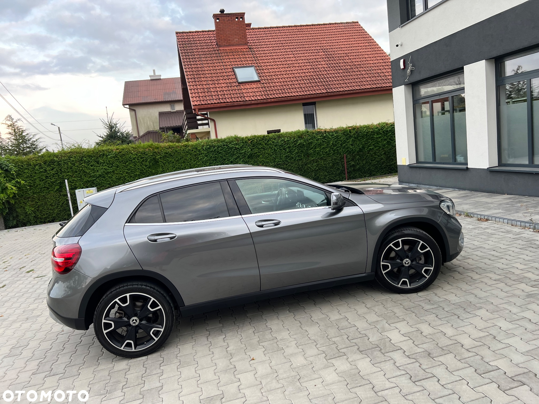 Mercedes-Benz GLA 250 7G-DCT AMG Line - 34