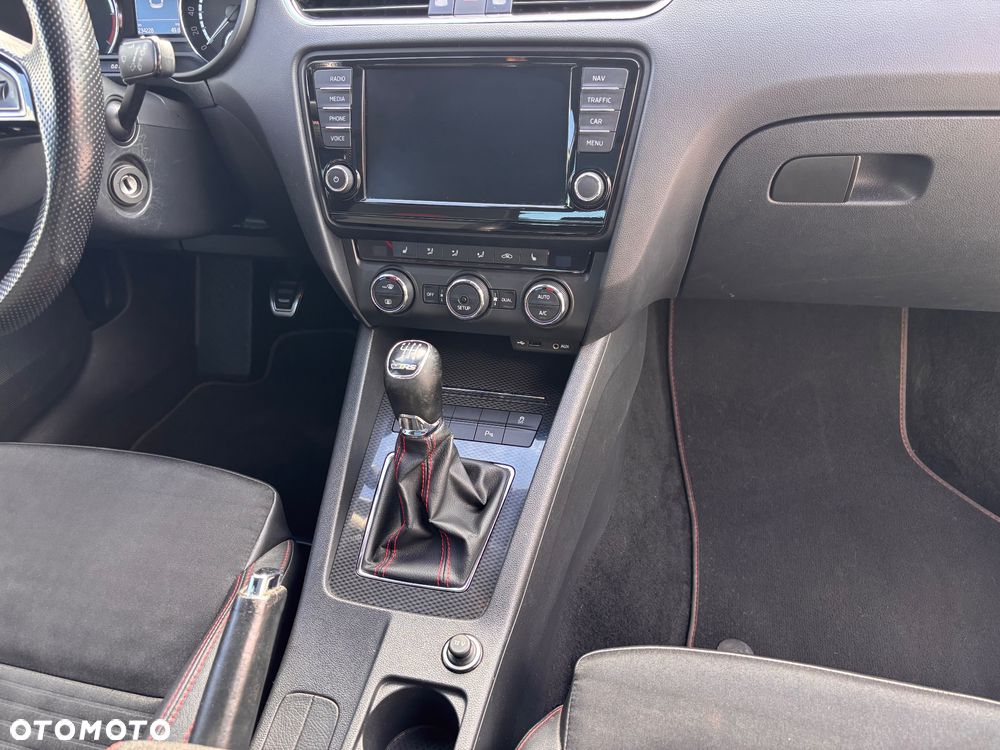 Skoda Octavia 2.0 TDI (Green tec) RS - 21