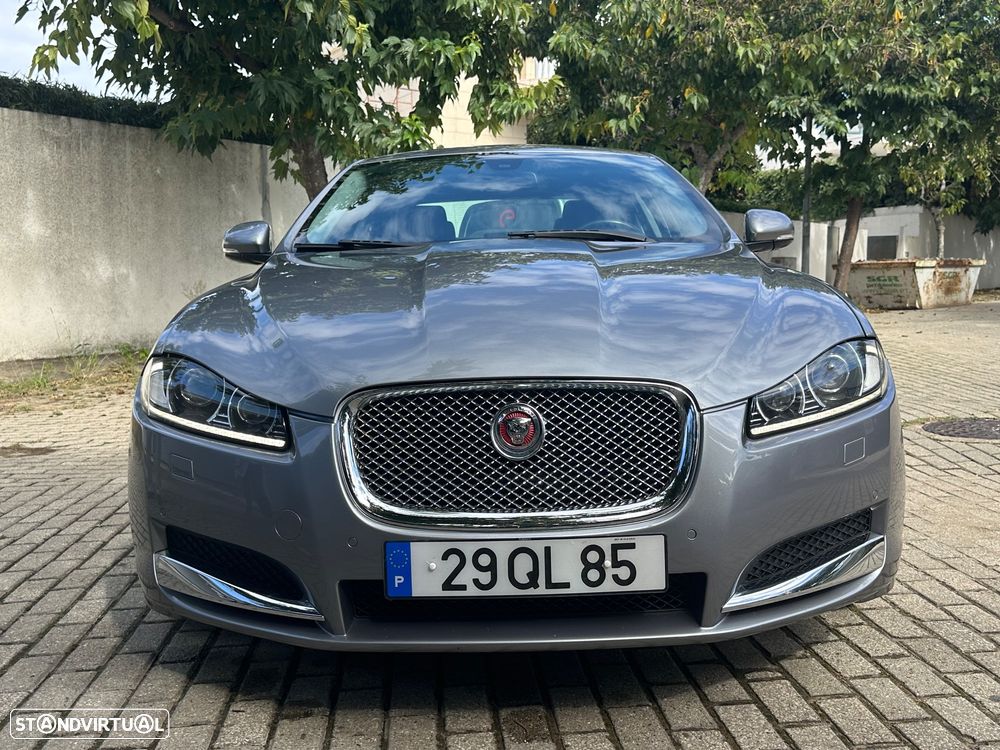 Jaguar XF 2.2 D Premium Luxury - 31