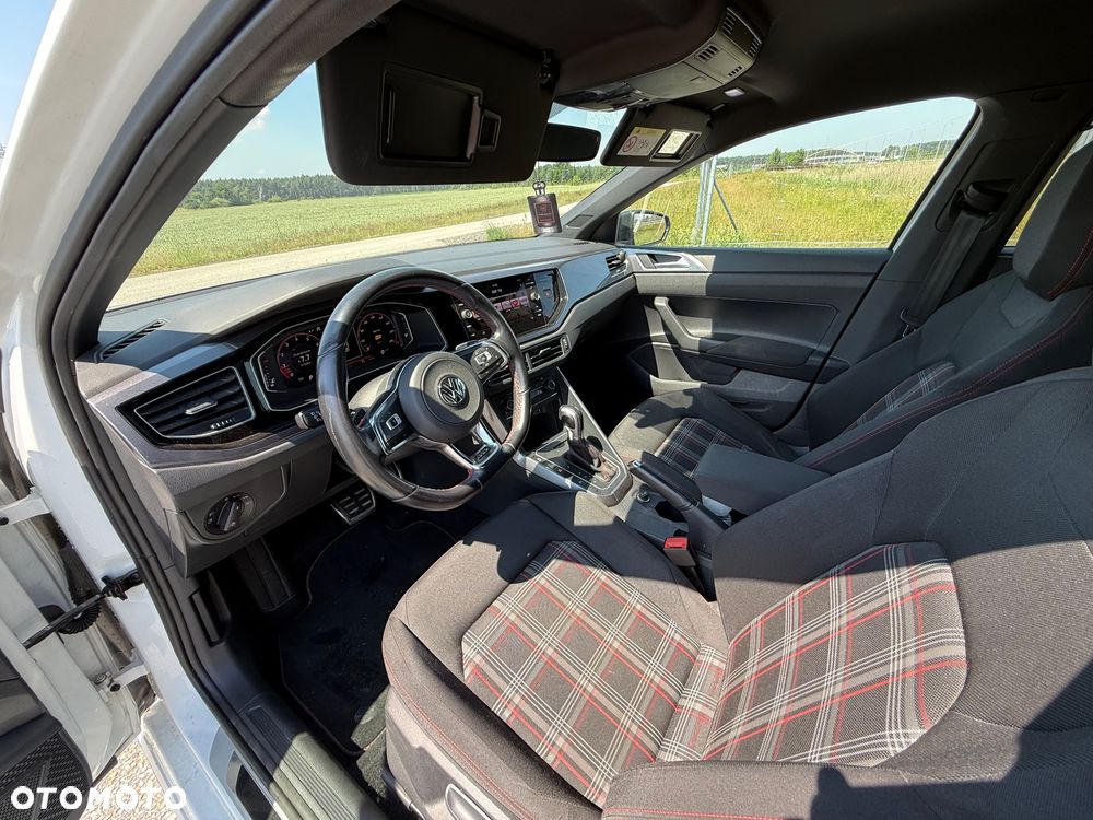 Volkswagen Polo - 9