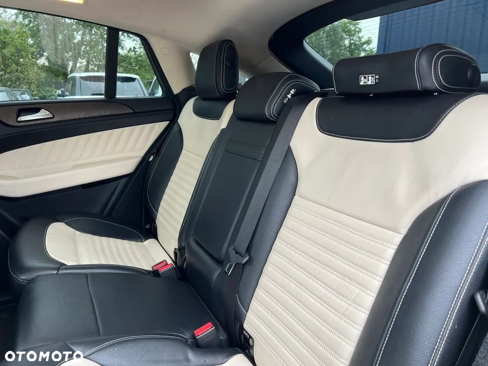Mercedes-Benz GLE 350 d 4-Matic - 17