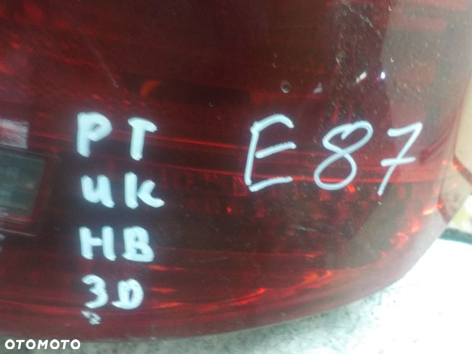 BMW E87 E81 LAMPA PRAWY TYŁ - 3