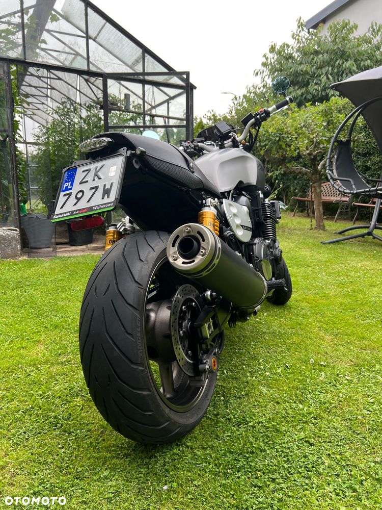 Yamaha XJR - 11