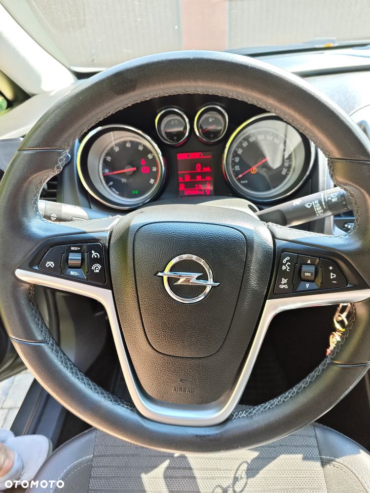 Opel Astra 1.6 - 9
