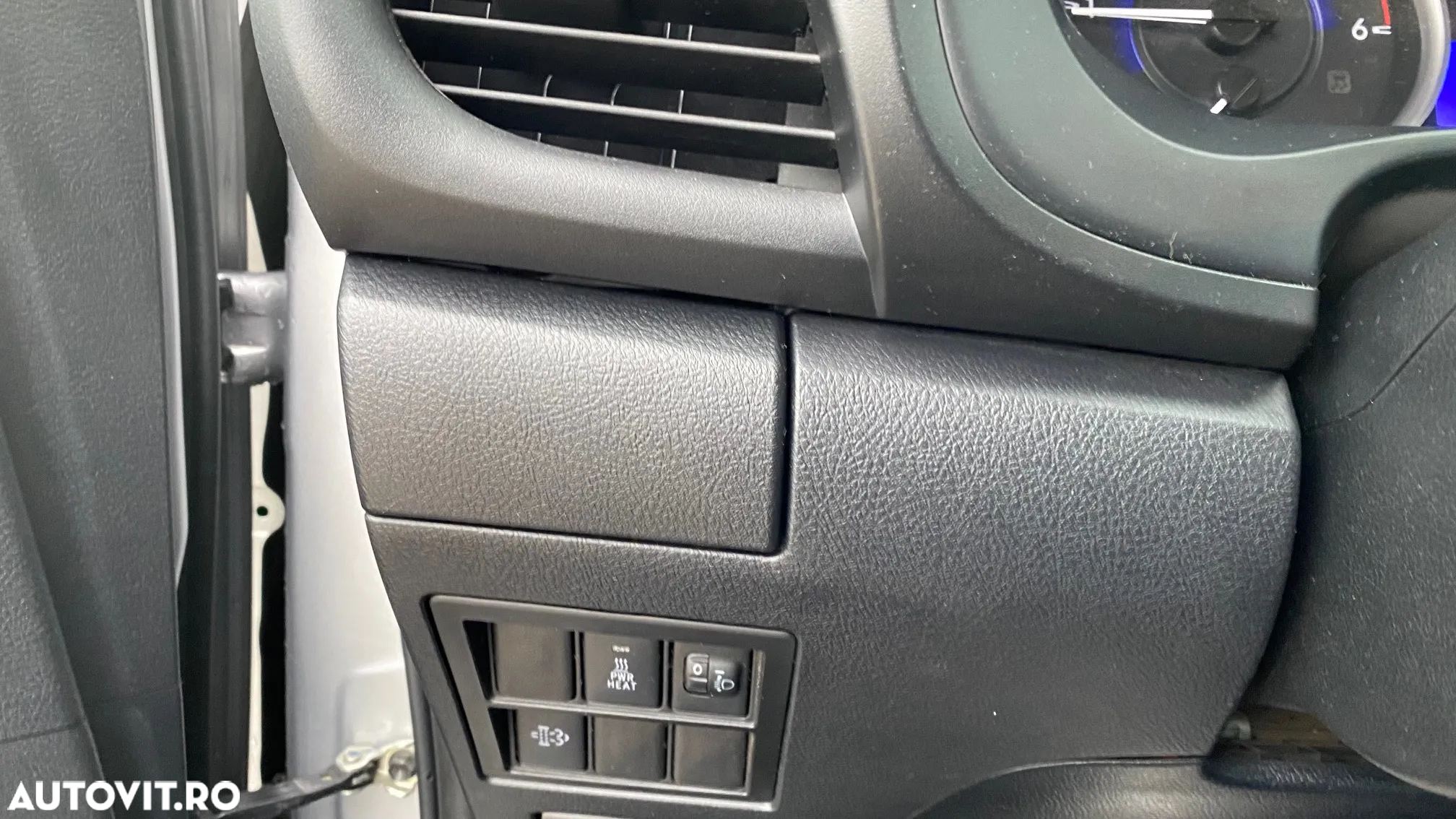 Toyota Hilux 4x4 Double Cab M/T Comfort - 11