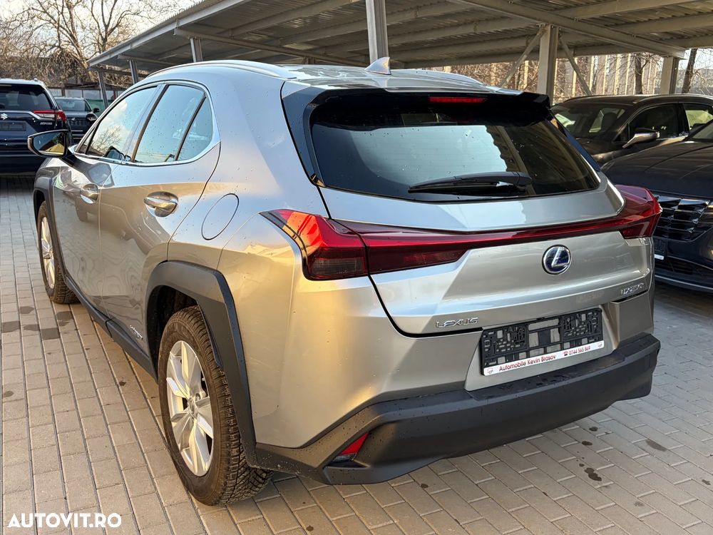 Lexus UX 250h Business Edition - 13