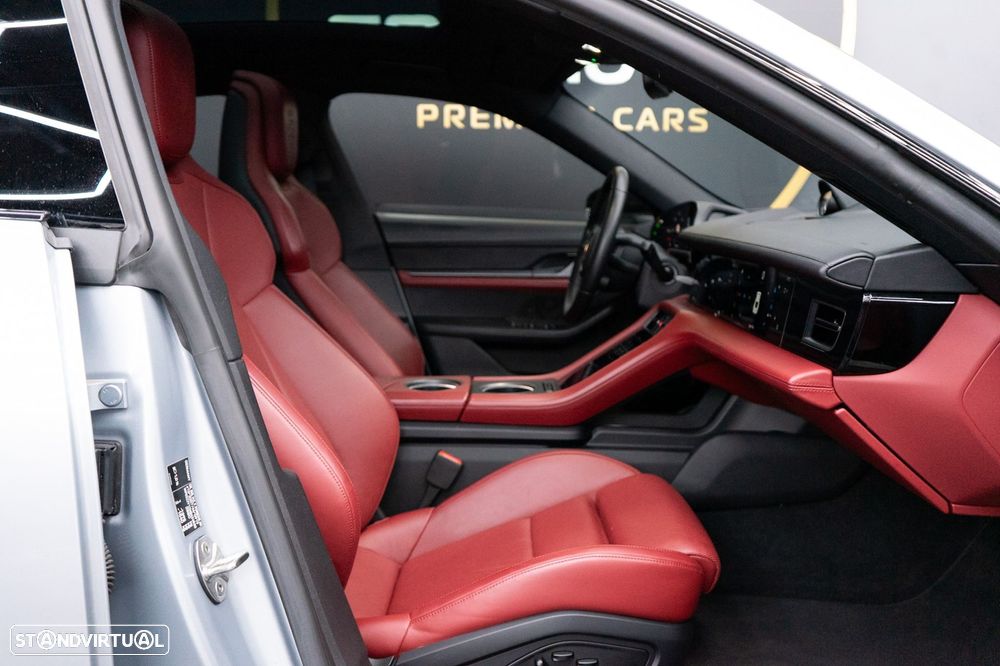 Porsche Taycan 4S - 47