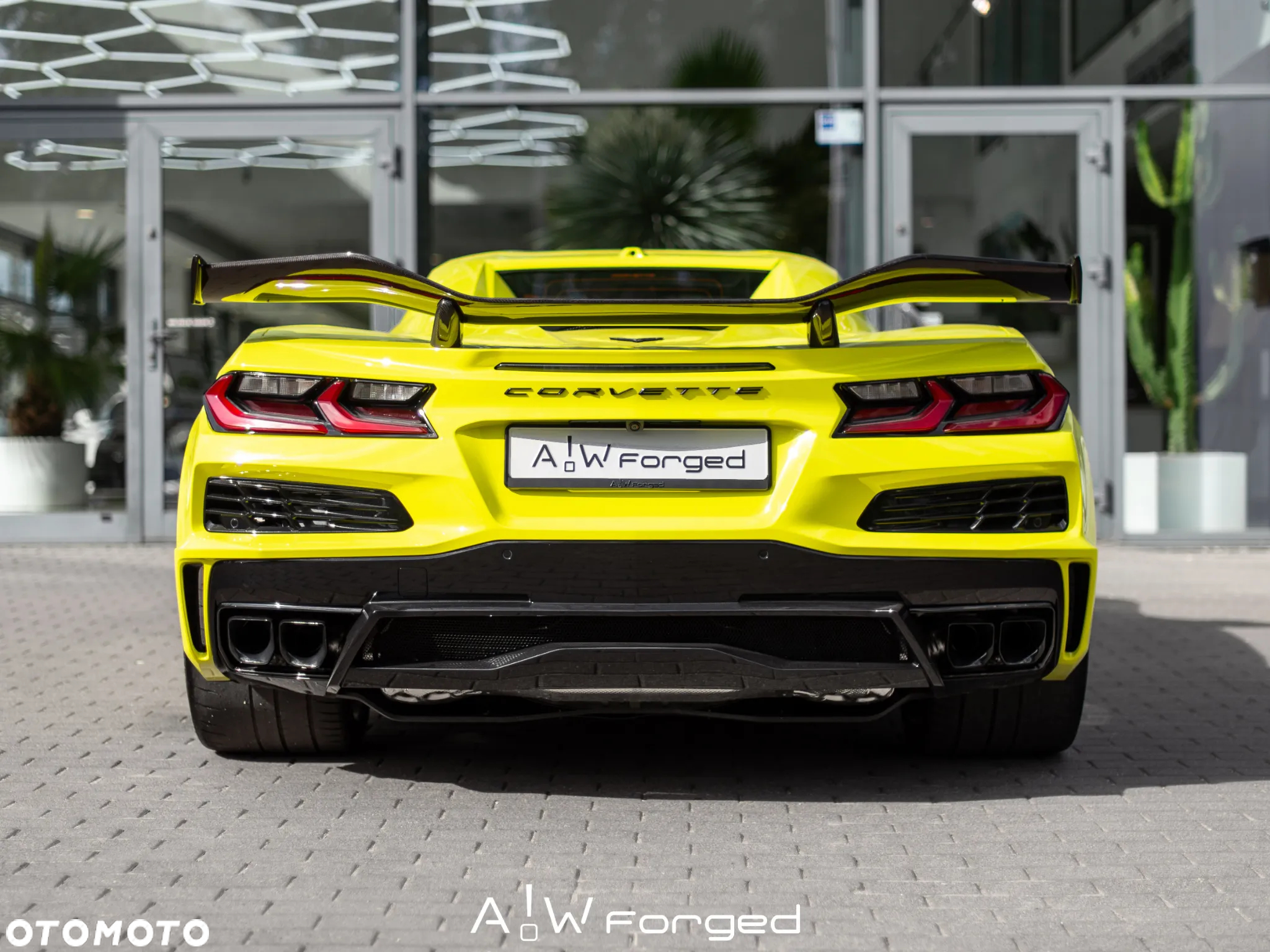 Chevrolet Corvette - 8