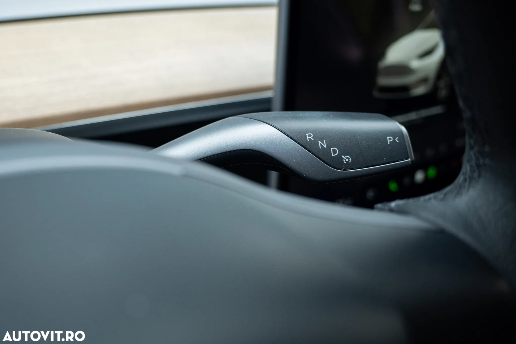 Tesla Model Y Long Range Dual Motor AWD - 17