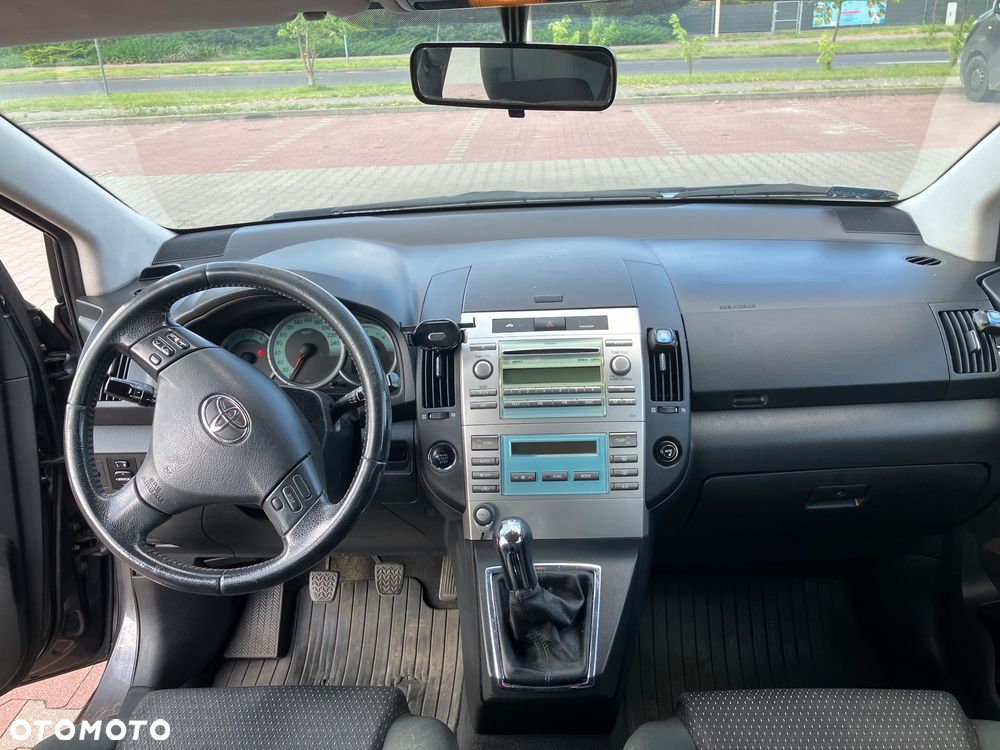 Toyota Corolla Verso 1.8 Sol - 12