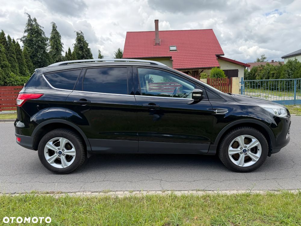 Ford Kuga 2.0 TDCi 2x4 Titanium - 10