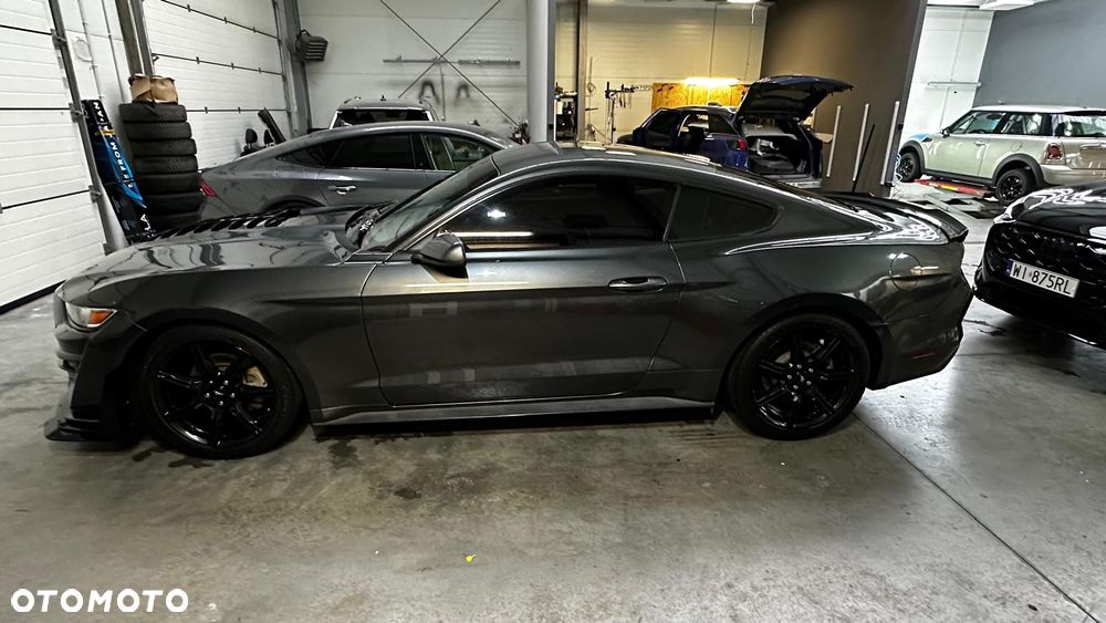 Ford Mustang 3.7 V6 - 3