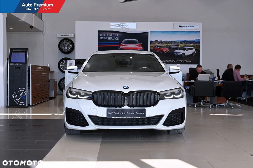 BMW Seria 5 520d xDrive mHEV - 3