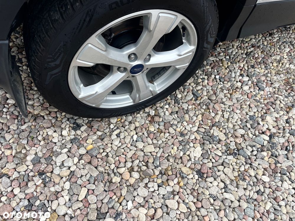 Ford Kuga - 36
