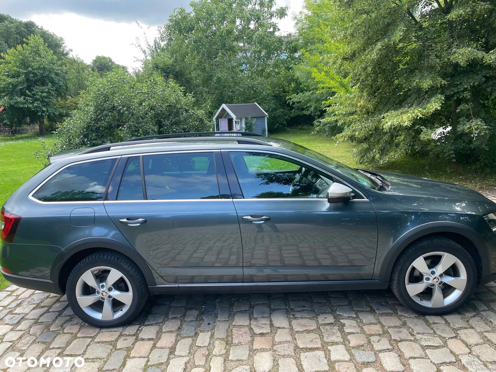 Skoda Octavia Scout 2.0 TDI 4x4 DSG - 5