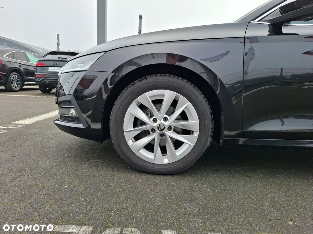 Skoda Octavia 2.0 TDI DSG Style - 37