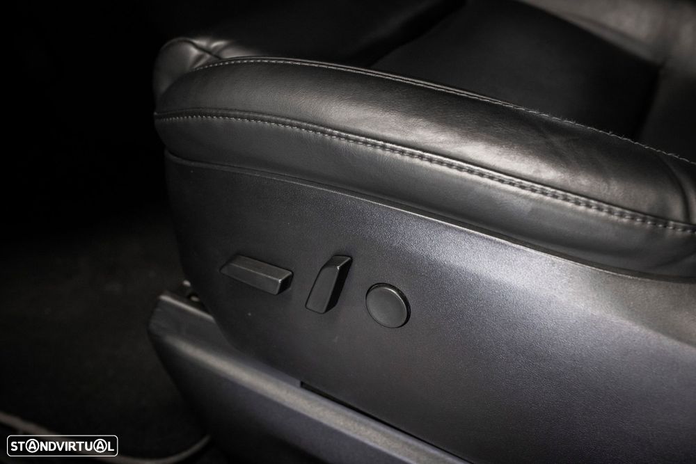 Tesla Model X Long Range - 37