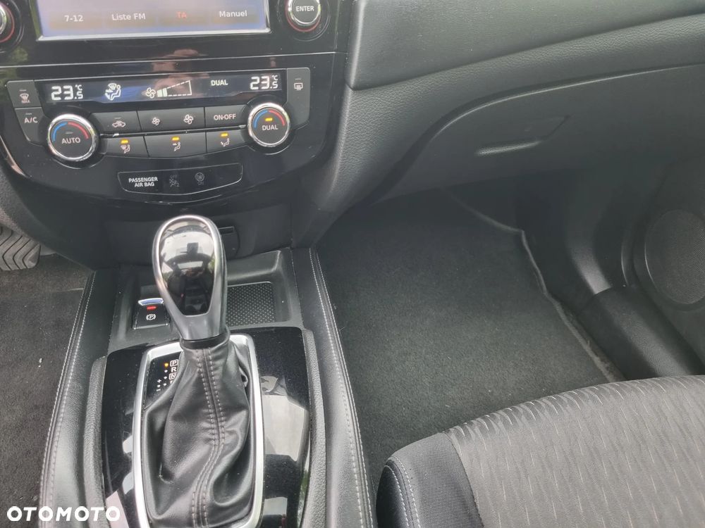Nissan X-Trail 2.0 dCi Xtronic Tekna - 22