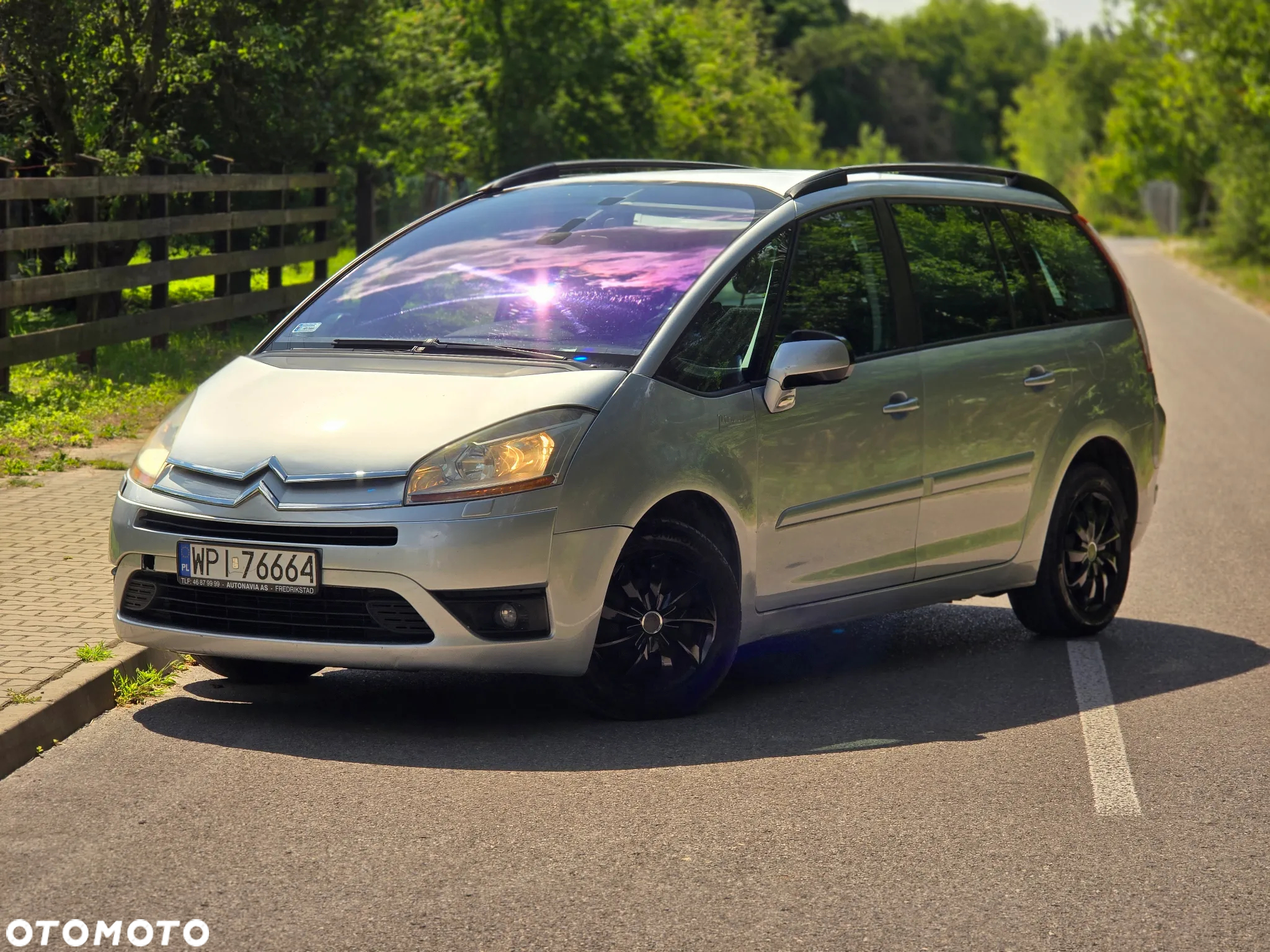 Citroën C4 Grand Picasso 1.8 16V Confort - 2