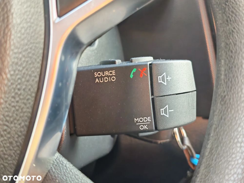 Dacia Sandero SCe 75 Acces - 19