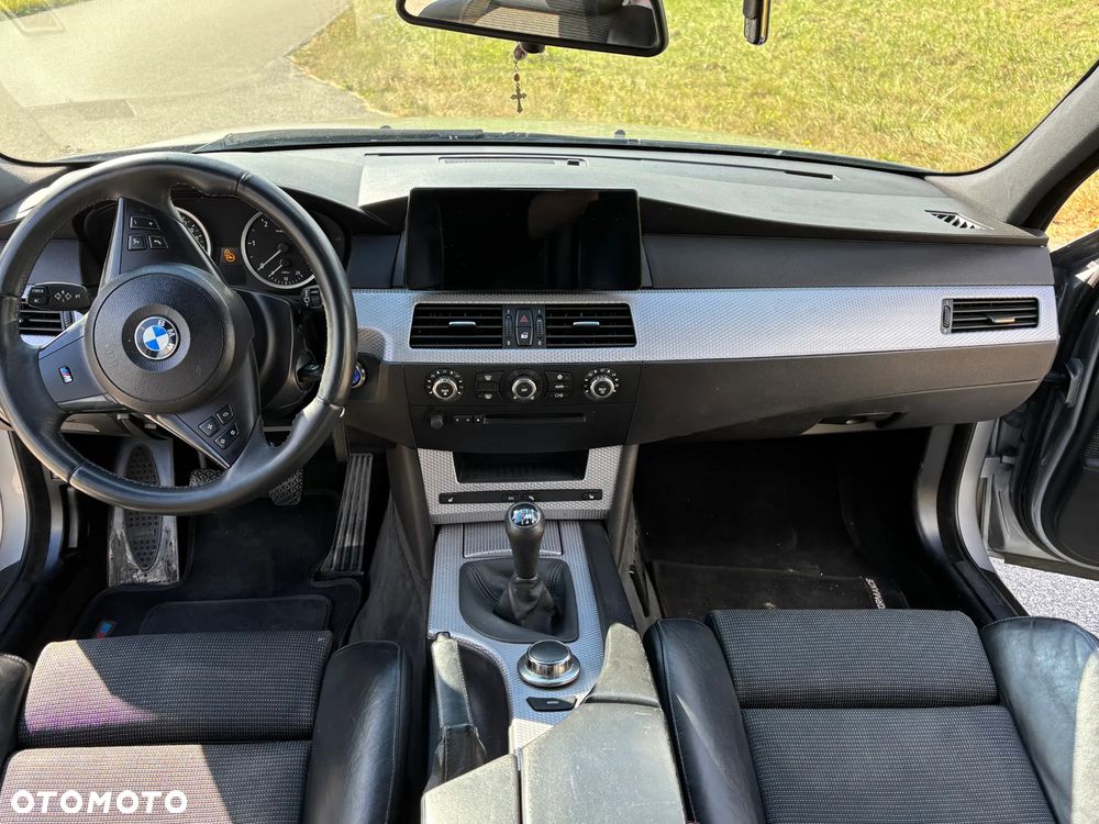 BMW Seria 5 525d - 13