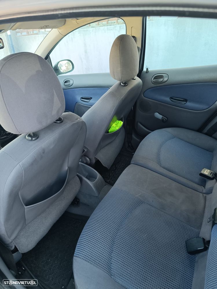 Peugeot 206 1.4 HDi ColorLine — fotografia 4