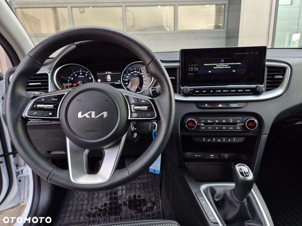Kia Ceed 1.5 T-GDI M - 14