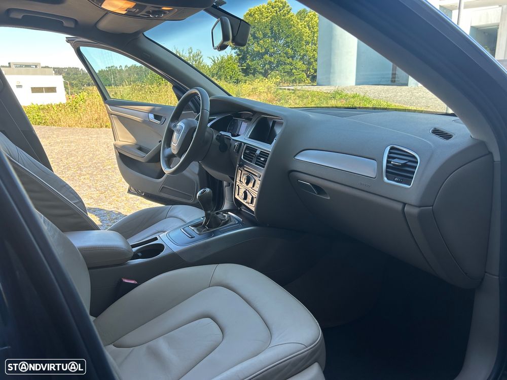 Audi A4 Avant 2.0 TDI exclusive - 14