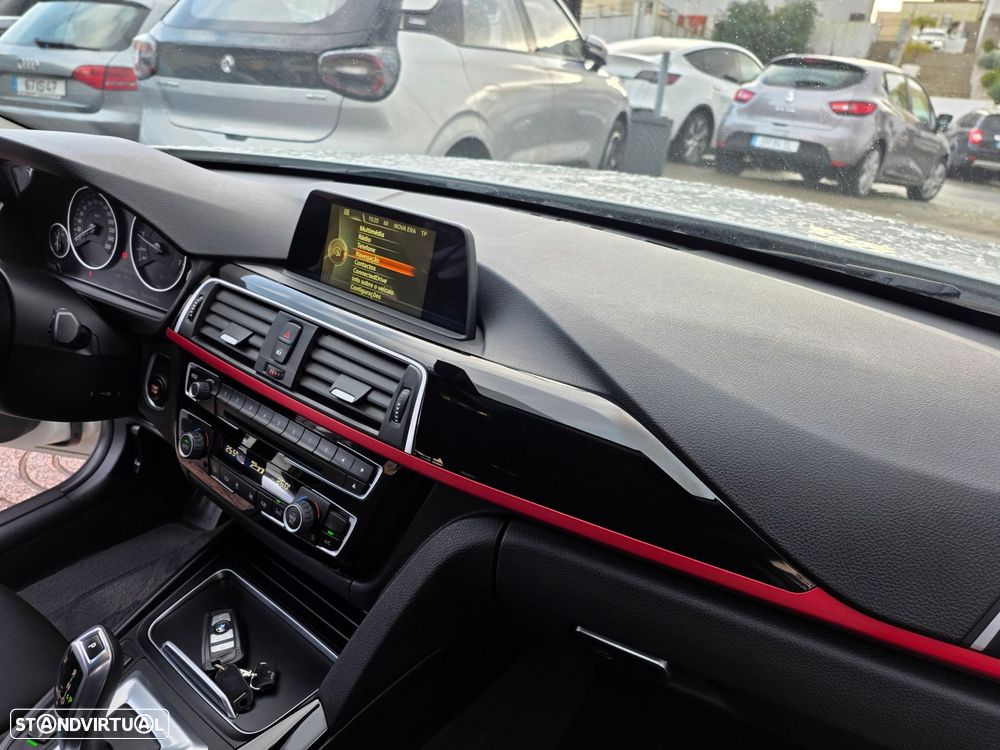 BMW 330 e iPerformance Line Sport - 19