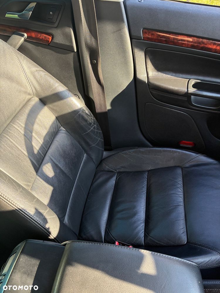 Skoda Octavia 2.0 TDI Elegance DSG - 2